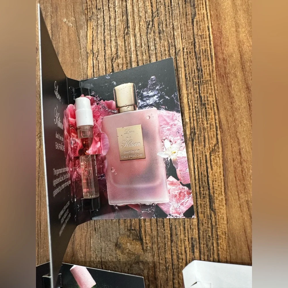 Princess by Kilian & Chanel Chance Mini Perfume Sampler Set - Black & Pink - Picture 7 of 7